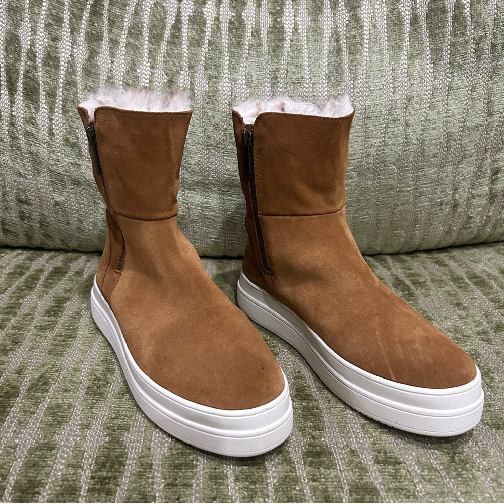 J Slides Boots Women 7.5 Tan Waterproof Platform Bootie Faux Fur Lining Preppy